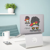 Sticker Dope Black Maman, Black Afro Messy Bun Kente Coule (Ordinateur portable sur le bureau)