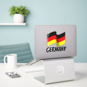 Sticker Drapeau de l'Allemagne, étiqueté (Ordinateur portable sur le bureau)
