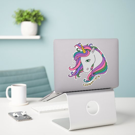 Sticker en vinyle taillé sur mesure - Unique (Ordinateur portable sur le bureau)