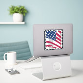 STICKER ÉTATS-UNIS D'AMÉRIQUE DRAPEAU FOREVER STAMP (Ordinateur portable sur le bureau)