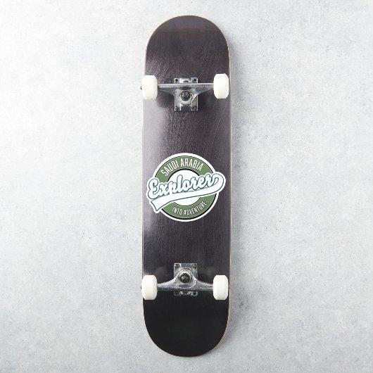 Sticker explorateur d'Arabie saoudite en logo d'aventure (Skateboard)
