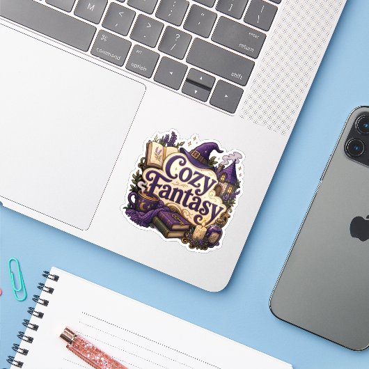 Sticker Fantasy Cosy (Ordinateur portable avec iPhone)