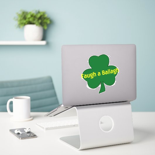 Sticker Faugh a Ballagh (Ordinateur portable sur le bureau)