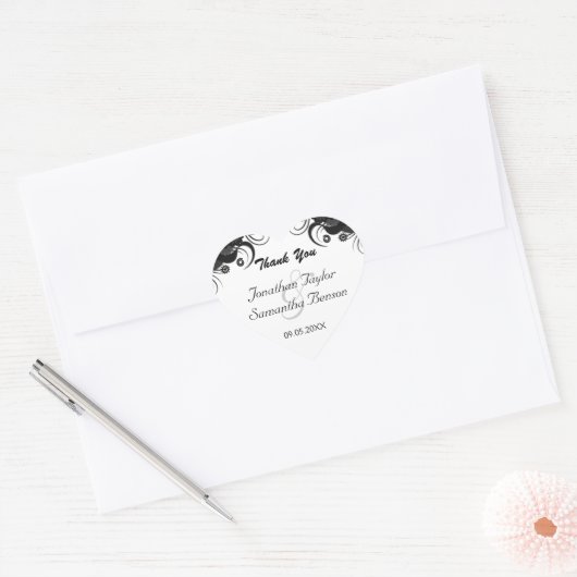 Sticker Fleur Noir et Blanc Coeur Mariage Faveur (Enveloppe)