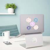 Sticker Fleurs colorées simples (Ordinateur portable sur le bureau)