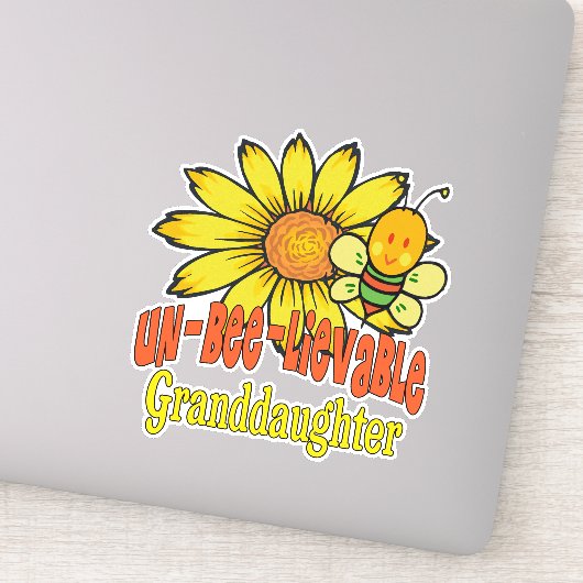 Sticker Fleurs de soleil et abeilles incroyables Grandgirl (Détail)