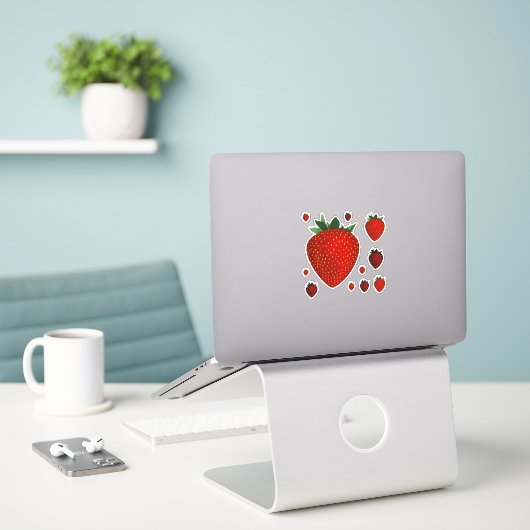 sticker fraise (Ordinateur portable sur le bureau)