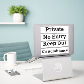 Sticker Garder dehors, Pas d'entrée, Privé, Pas d'entrée (Ordinateur portable sur le bureau)