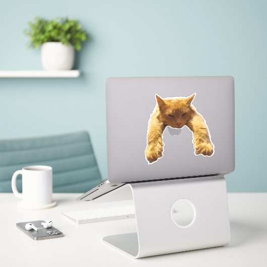 Sticker Ginger Lazy Cat, (Ordinateur portable sur le bureau)