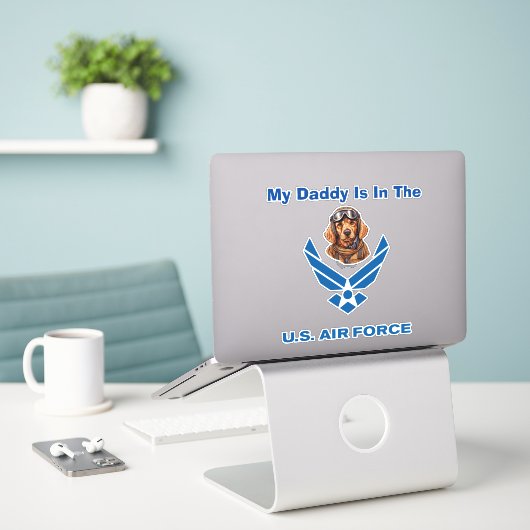 Sticker Golden Retriever Air Force Daddy (Ordinateur portable sur le bureau)