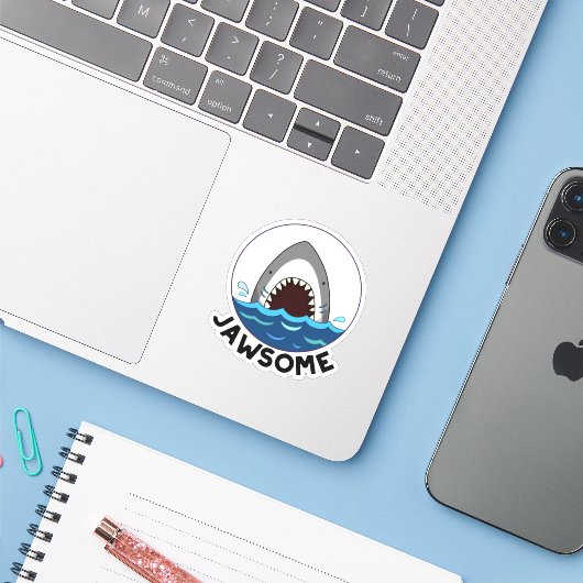Sticker Jawsome Funny Shark Teeth Pun (Ordinateur portable avec iPhone)