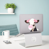 Sticker Jolie fille Bubblegum rose soufflant vache (Ordinateur portable sur le bureau)