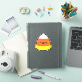 Sticker Joyeux Kawaii Candy Corn pour Halloween (Couverture iPad)