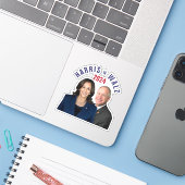 Sticker Kamala Harris Tim Walz 2024 Président Vice Photos (Ordinateur portable avec iPhone)