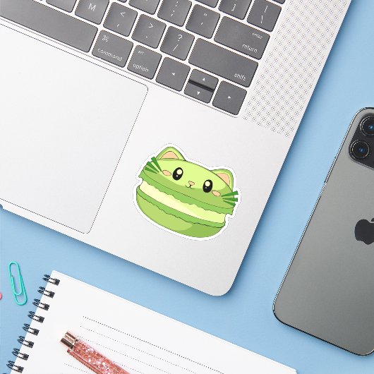 Sticker Kitty Cat Matcha Macaron (Ordinateur portable avec iPhone)