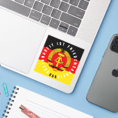 Sticker Kulturabeit ist Friedensarbeit (Ordinateur portable avec iPhone)