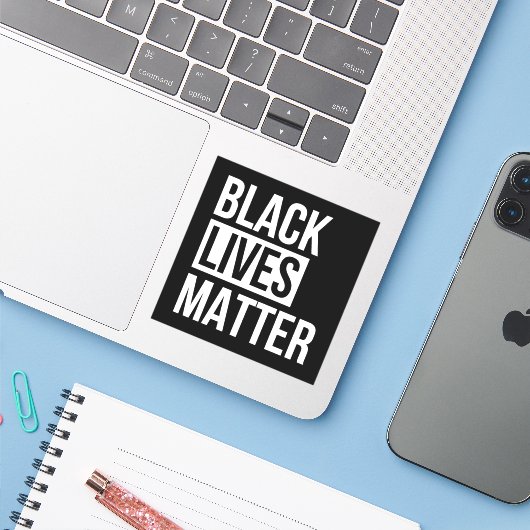 Sticker La vie noire importe (Ordinateur portable avec iPhone)