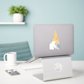 Sticker Le chat blanc joue avec l'arbre de Noël (Ordinateur portable sur le bureau)