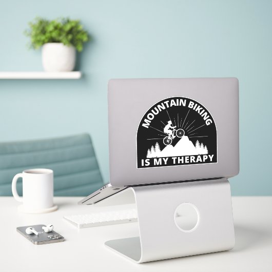 Sticker Le VTT est ma thérapie (Ordinateur portable sur le bureau)
