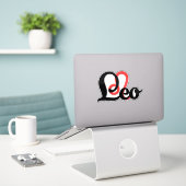 Sticker Leo (Ordinateur portable sur le bureau)