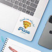 Sticker Les amis viennent et s'en vont, mais la pizza est (Ordinateur portable avec iPhone)