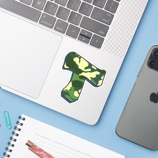 Sticker Lettre T - Camo Green (Ordinateur portable avec iPhone)