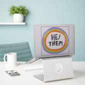 Sticker LUI/EUX Pronononounes Rainbow Circle Handlettering (Ordinateur portable sur le bureau)