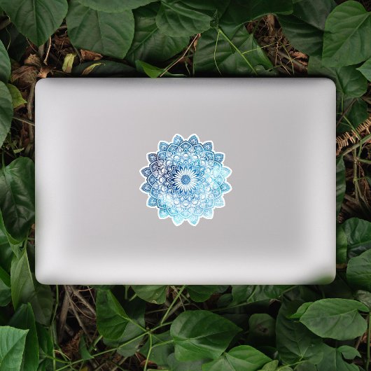 Sticker mandala bleu marine dessiné à la main