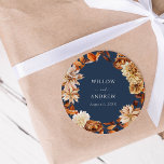 Sticker Mariage de automne bleu marine<br><div class="desc">Ajoutez une touche personnelle à vos faveurs de mariage avec l'Autocollant Mariage de automne bleu marine de la Collection Florale et Faire-part de mariage Feuille "Fall Navy Blue Terracotta". Ces autocollants magnifiquement conçus présentent des feuilles et des fleurs d'automne exquises, assurant ainsi un look cohésif et élégant pour votre célébration....</div>