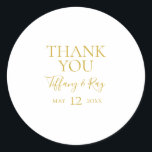 Sticker Mariage Merci or simple et élégant<br><div class="desc">Cet autocollant simple et élégant en or,  merci mariage,  est parfait pour votre mariage moderne minimaliste en or et blanc. Le design comporte une police d'or contemporaine minimale accompagnée d'une calligraphie formelle. Gardez-le tel quel,  ou choisissez de le personnaliser avec vos propres oeuvres d'art ou photos !</div>