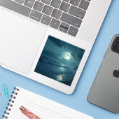 Sticker Midnight Shore – Carré Vinyle Paysage Marin Clair (Ordinateur portable avec iPhone)