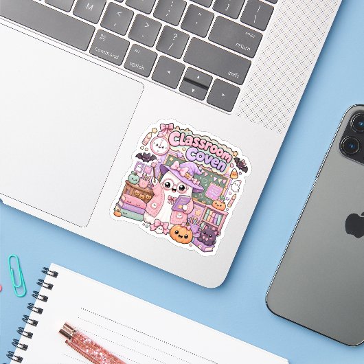 Sticker Mignon Fantomatique Épouvantable Kawaii Professeur (Ordinateur portable avec iPhone)