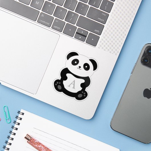 Sticker Monogramme de l'ours de panda de dessin mignon (Ordinateur portable avec iPhone)