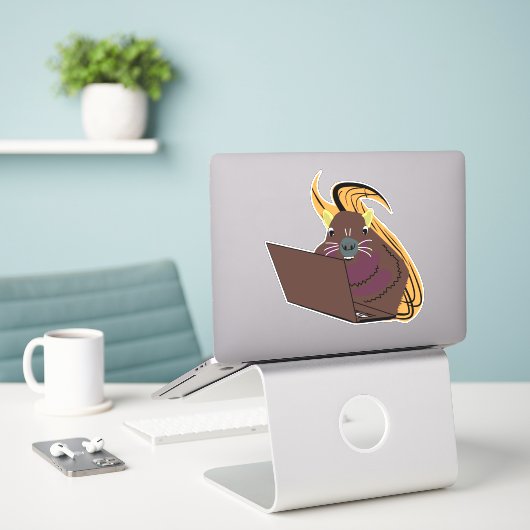 Sticker Naughty Squirrel #102 (Ordinateur portable sur le bureau)