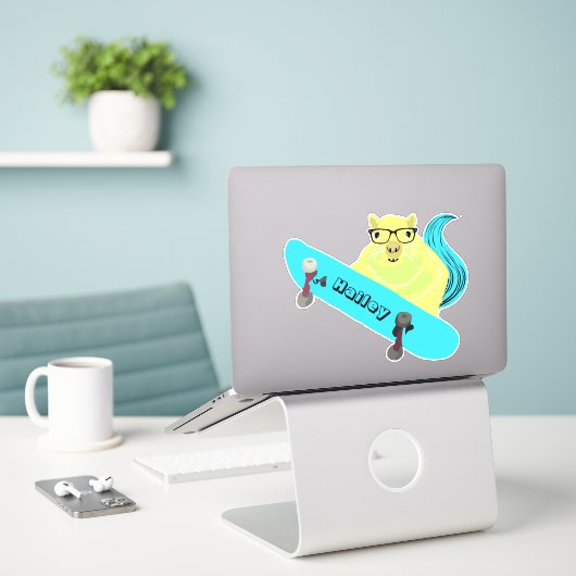 Sticker Naughty Squirrel #215 Hailey Skateboard (Ordinateur portable sur le bureau)