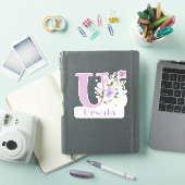 Sticker Nom Ursula & Initiale avec motif floral (Couverture iPad)