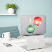Sticker Ornements de Noël rouges et verts (Ordinateur portable sur le bureau)