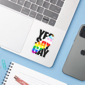 STICKER OUI DIT GAI (Ordinateur portable avec iPhone)