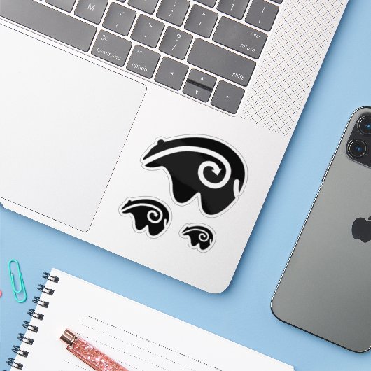 Sticker ours (Ordinateur portable avec iPhone)