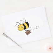 Sticker Ovale Abeille fatiguée et stressée tenant une serviette (Enveloppe)