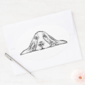 Sticker Ovale basset hound noir blanc yeux de chiot simple (Enveloppe)