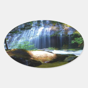Sticker Ovale Beau paysage de jungle de cascade