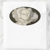 Sticker Ovale Belle rose blanche florale dramatique (Sac)