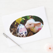 Sticker Ovale Bunny de Pâques embrasser Oeuf de vache (Enveloppe)