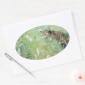 Sticker Ovale Chat dans la prairie estivale, Bruno Liljefors (Enveloppe)
