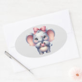 Sticker Ovale Coeur adorable donnant l'éléphant - (Enveloppe)