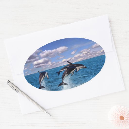 Sticker Ovale Dauphins Dusky En Jeu (Enveloppe)