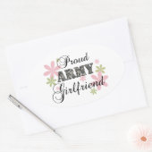 Sticker Ovale Fière amie de l'armée [fl c] (Enveloppe)