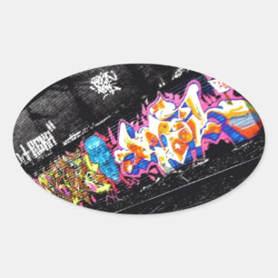 Sticker Ovale graffiti urbain art de rue noir et blanc