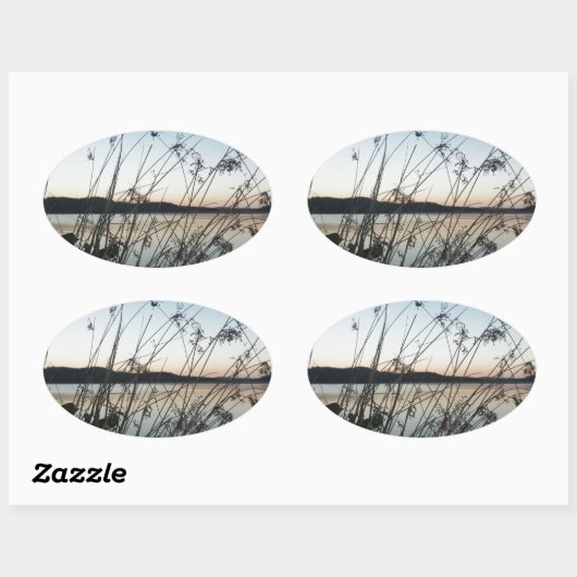 Sticker Ovale Herbes au lac Sunset (Feuille)